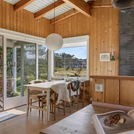 Simple Summer Living In Magical Setting