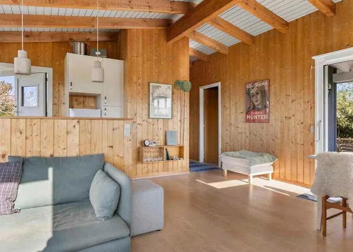 Сasa de vacaciones Simple Summer Living In Magical Setting *